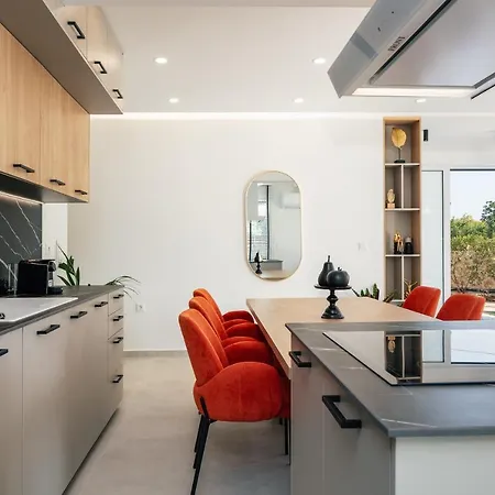 Tree Life Villa