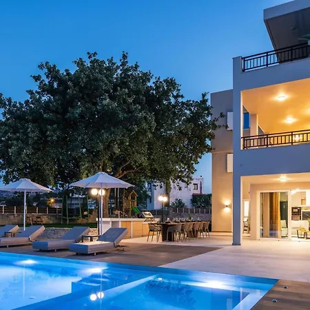 Villa Tree Life