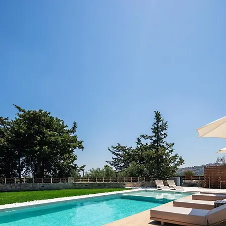 Villa Tree Life